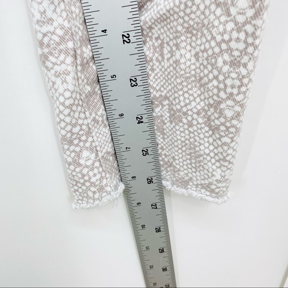 Aritzia Denim Forum The Lola High Rise Skinny Crop Pants Snake 25 - Picture 7 of 7